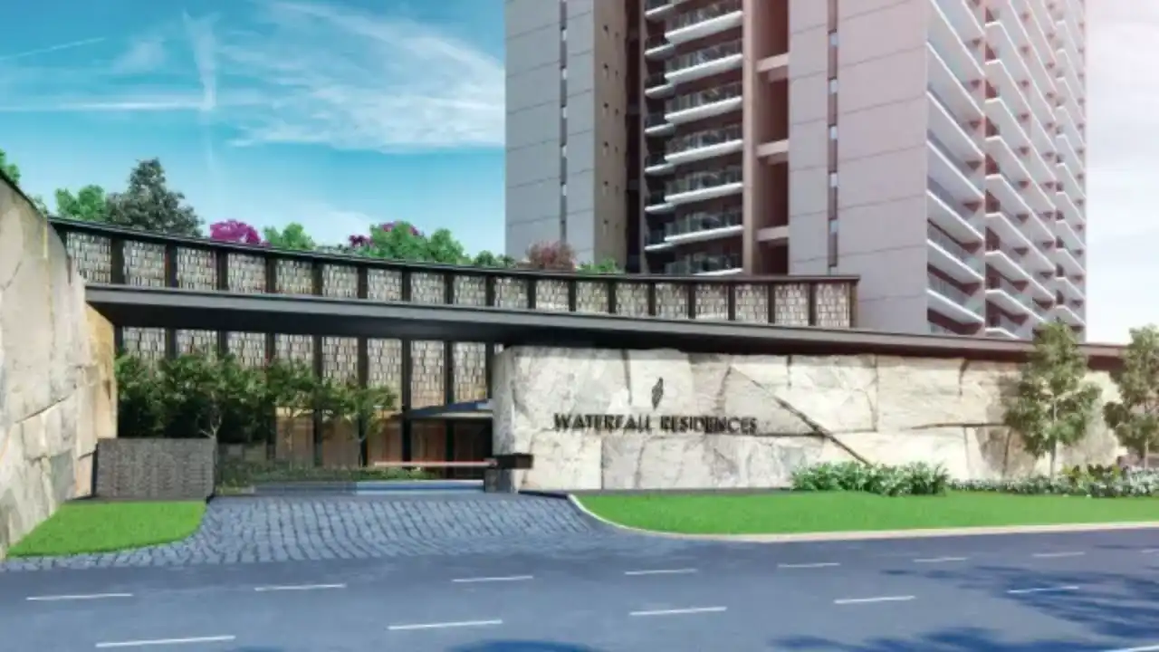 krisumi-waterfall-residences-view